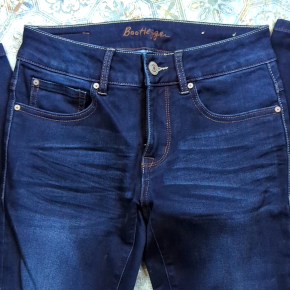 Jeans - Picture 1 of 3